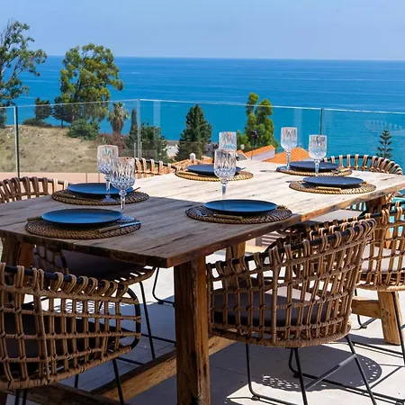 Otel 4 Bed Residential Palm C6