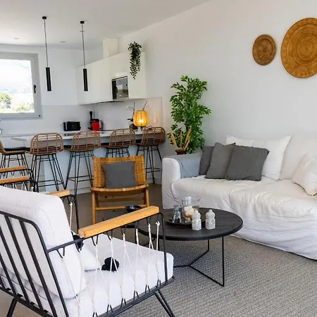 Otel 4 Bed Residential Palm C6