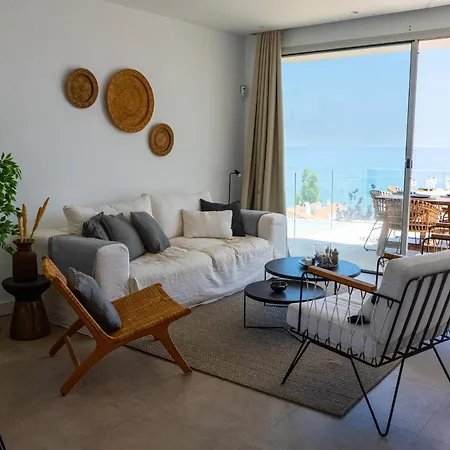 Otel 4 Bed Residential Palm C6