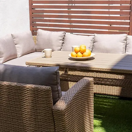 Otel 4 Bed Residential Palm C6 3*