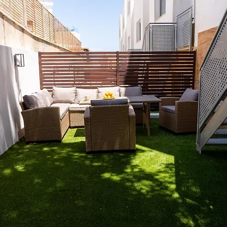 Otel 4 Bed Residential Palm C6 3*